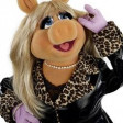 March of the Itty Bitty Piggies [NIN vs Nicki Minaj]